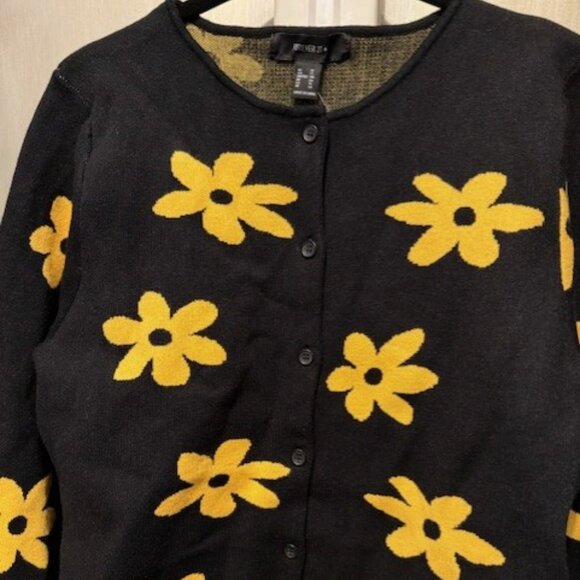 Retro Daisy Print Button front Cardigan Sweater - Picture 10 of 16